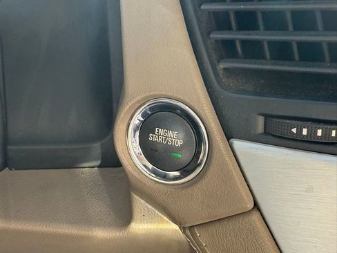 Used 2020 GMC Yukon XL SLT w/ Premium Edition image 18