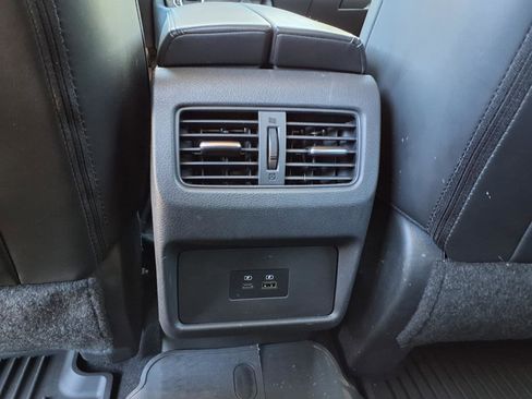 Used 2021 Nissan Rogue SV w/ Premium Package image 24