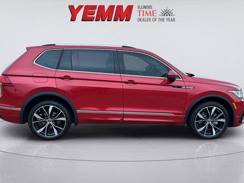 Used 2024 Volkswagen Tiguan SEL R-Line image 10