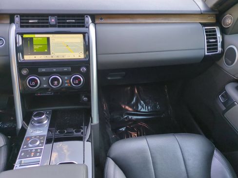 Used 2018 Land Rover Discovery HSE AWD/4WD image 28