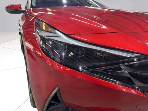 Used 2022 Hyundai Elantra Limited image 56