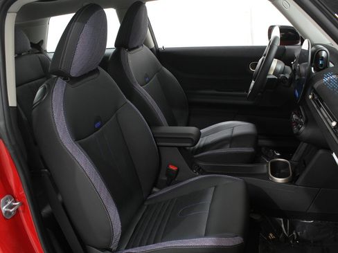 Certified 2025 MINI Cooper S image 15