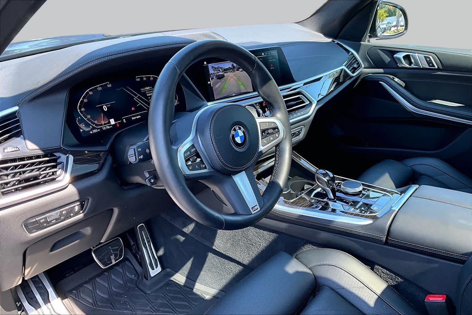 Used 2023 BMW X5 xDrive40i w/ M Sport Package AWD/4WD image 18