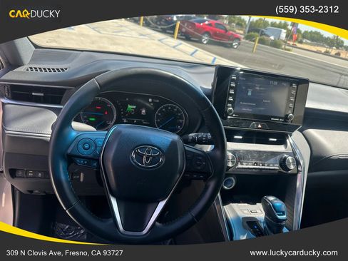 Used 2021 Toyota Venza XLE AWD/4WD image 12