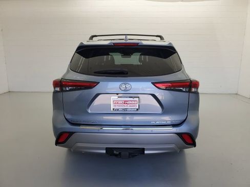 Used 2022 Toyota Highlander Platinum AWD/4WD image 6
