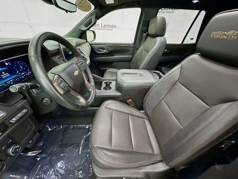 Used 2023 Chevrolet Tahoe High Country AWD/4WD image 23