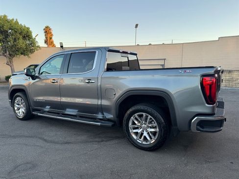 Used 2019 GMC Sierra 1500 SLT w/ SLT Premium Plus Package AWD/4WD image 13
