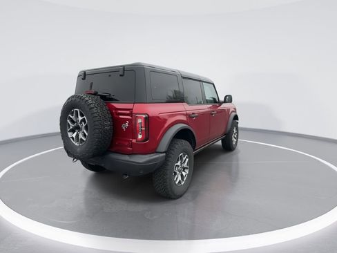 Used 2025 Ford Bronco Badlands image 8