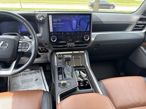 Used 2024 Lexus GX 550 w/ Accessory Package (2T) AWD/4WD image 20