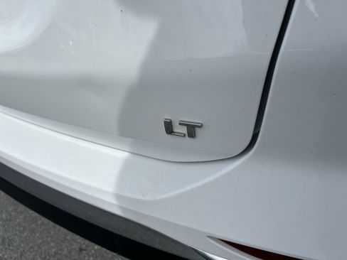 Used 2019 Chevrolet Equinox LT image 10