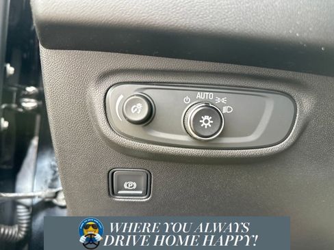 Used 2022 GMC Terrain SLE image 21