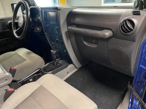 Used 2009 Jeep Wrangler Unlimited X image 13