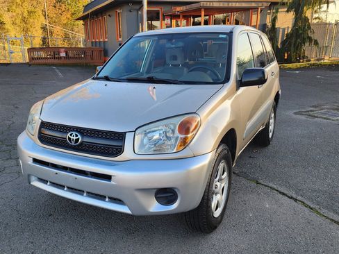 Used 2005 Toyota RAV4 2WD image 12