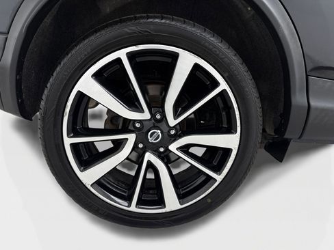 Used 2018 Nissan Rogue Sport SL AWD/4WD image 48