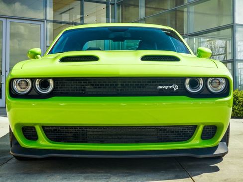 Used 2023 Dodge Challenger SRT Hellcat w/ Driver Convenience Group RWD image 7