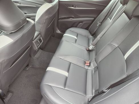 New 2026 Toyota Camry Hybrid FWD image 24