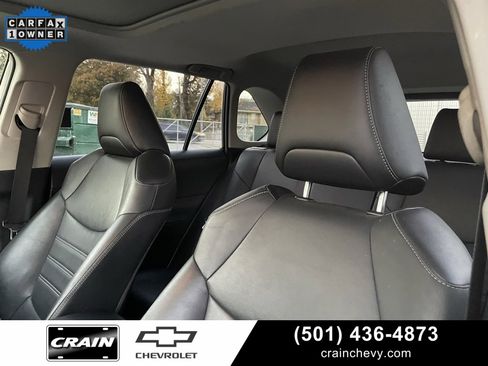 Used 2021 Toyota RAV4 XLE Premium image 24