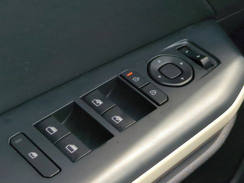 Used 2025 Kia K4 GT-Line image 38