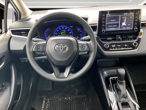 Used 2020 Toyota Corolla LE image 5