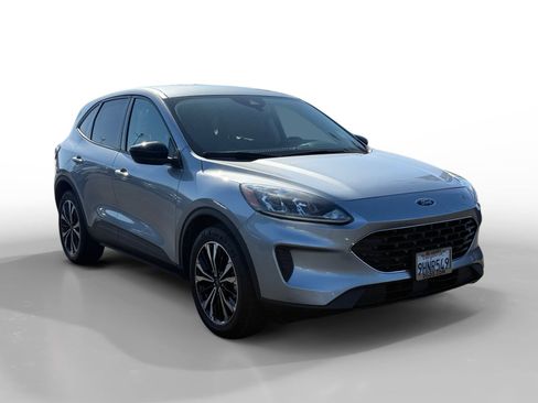Certified 2022 Ford Escape SE w/ SE Sport Appearance Package FWD image 7