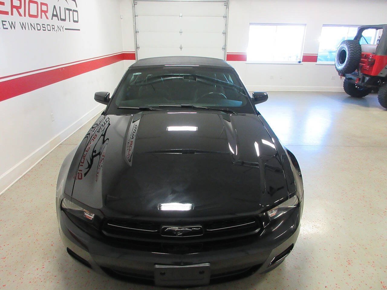 Used 2011 Ford Mustang Premium w/ 202A Rapid Spec Order Code RWD image 10