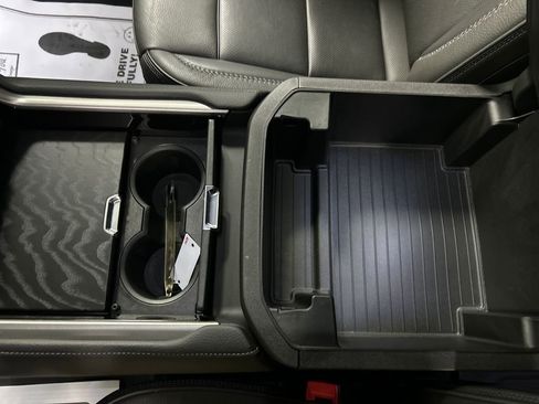 Used 2022 GMC Yukon Denali image 21