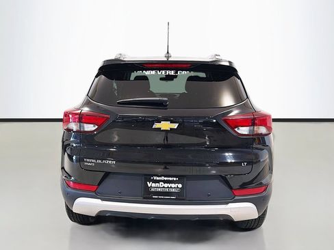 Used 2022 Chevrolet TrailBlazer LT w/ Driver Confidence Package AWD/4WD image 2