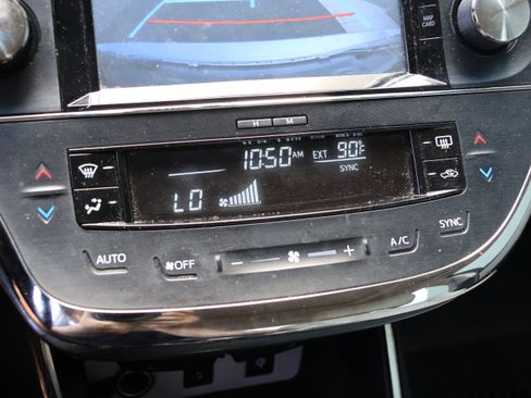 Used 2018 Toyota Avalon XLE Premium w/ All Weather Liner Package FWD image 27