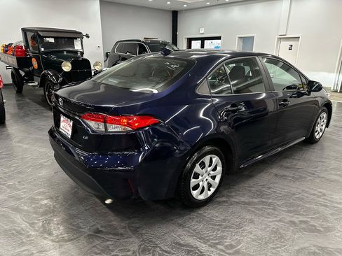 Used 2025 Toyota Corolla LE image 5