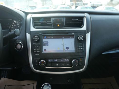 Used 2016 Nissan Altima 2.5 SL w/ 2.5 Technology w/LED Package image 13