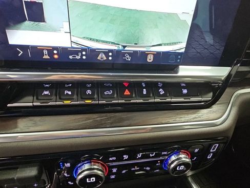 Used 2025 GMC Sierra 1500 SLT w/ SLT Premium Package AWD/4WD image 20
