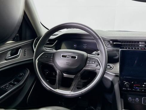 Used 2023 Jeep Grand Cherokee Limited w/ Trailer Tow Prep Group (B) image 11