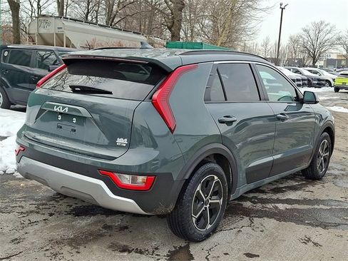Certified 2023 Kia Niro EX image 6