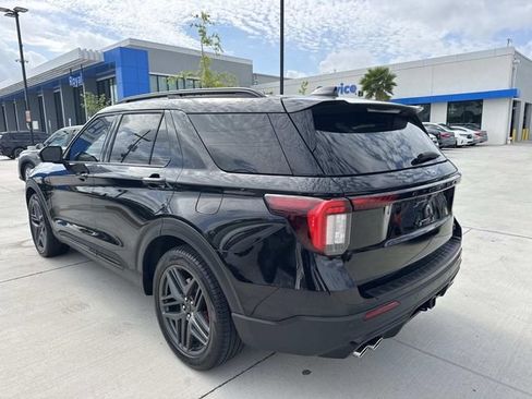 Used 2025 Ford Explorer ST w/ Sun And Sound Package AWD/4WD image 5
