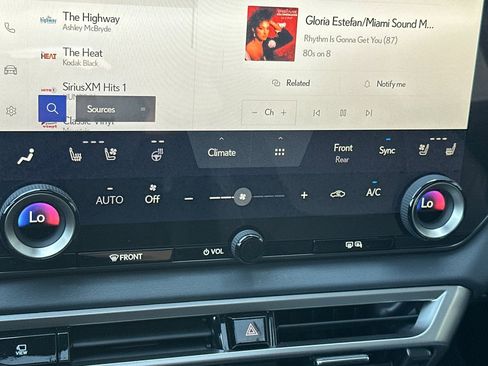 Certified 2025 Lexus RX 350h w/ Convenience Package image 26