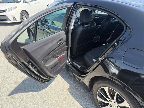 Used 2015 Acura TLX FWD image 11