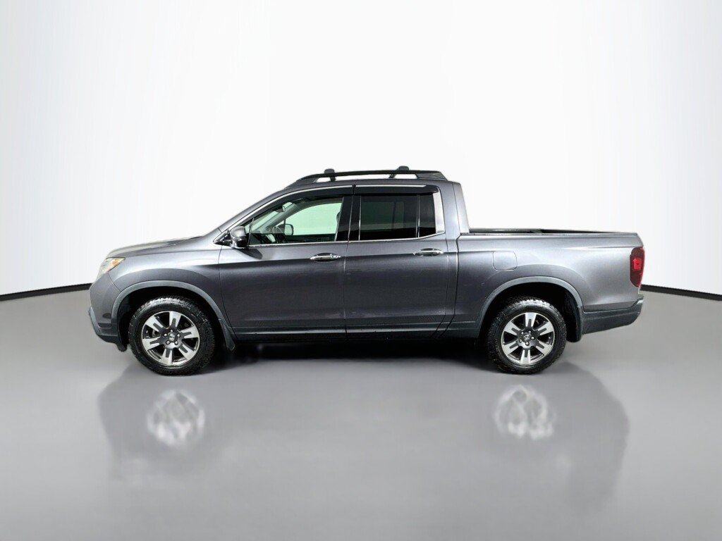 Used 2017 Honda Ridgeline RTL-E image 2