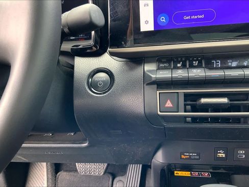 Used 2025 Toyota Camry XLE w/ Premium Package FWD image 35