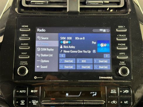 Used 2022 Toyota Prius LE image 28