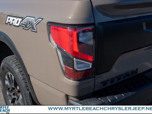 Used 2023 Nissan Titan PRO-4X w/ Pro-4x Convenience Package image 11