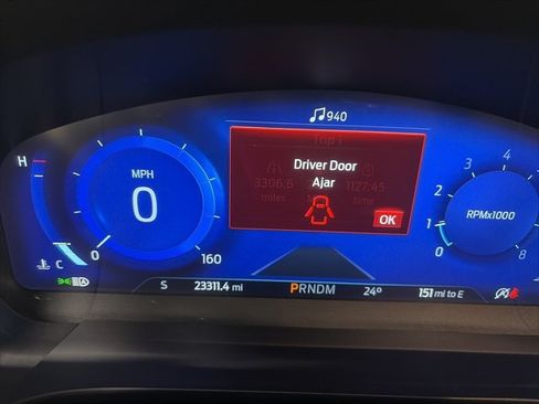 Used 2020 Ford Escape Titanium image 22