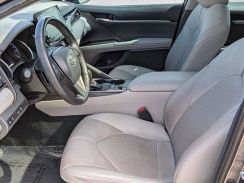 Used 2022 Toyota Camry XSE image 16