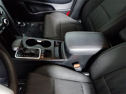 Used 2022 Kia Sportage LX image 21