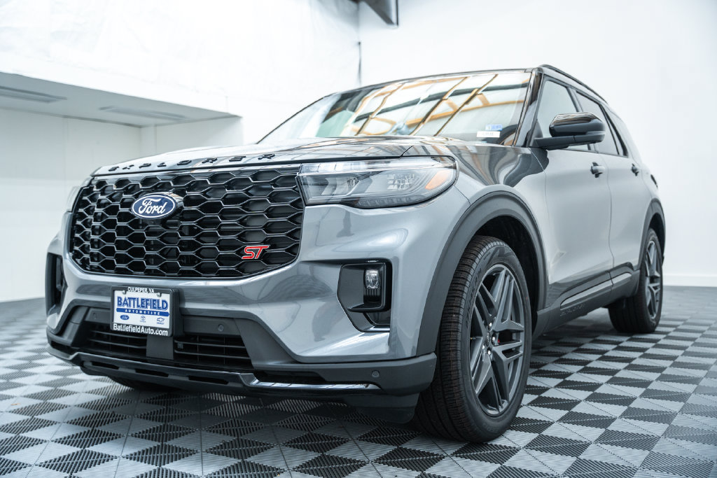 New 2027 Ford Explorer ST AWD/4WD image 3