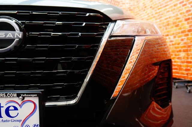 Certified 2024 Nissan Kicks SV FWD image 62
