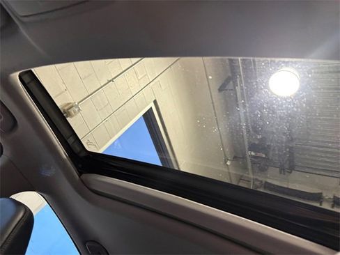 Used 2015 Acura TLX V6 SH-AWD w/ Technology Pkg image 21