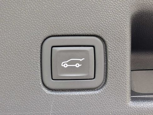 Used 2024 Chevrolet Equinox LT FWD image 13