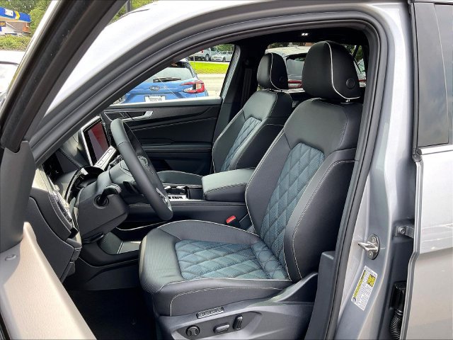 New 2026 Volkswagen Atlas Cross Sport SEL Premium R-Line AWD/4WD image 8