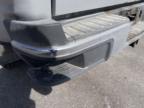 Used 2018 GMC Canyon SLE image 21