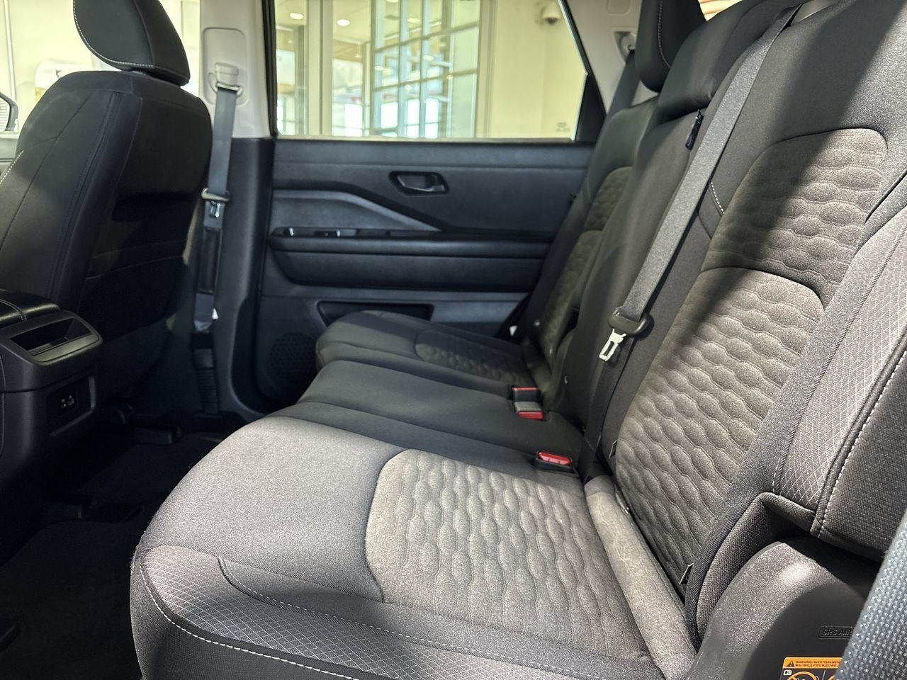 Used 2025 Nissan Pathfinder S FWD image 21